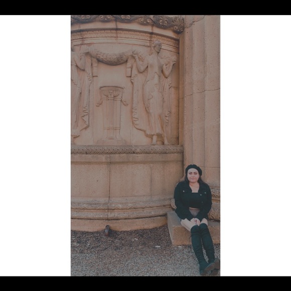 Meet your Posher, Makaila - Picture 3 of 4